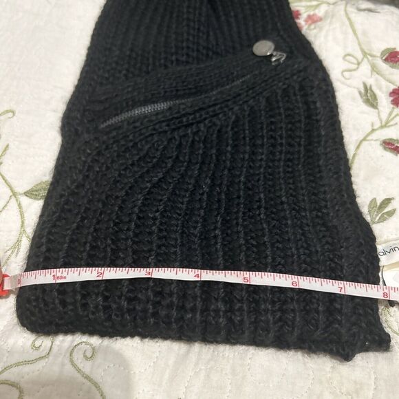 Calvin Klein Women’s Black Wide Knit Pockets Zippers One Size Scarf Wrap NWT - Picture 9 of 10